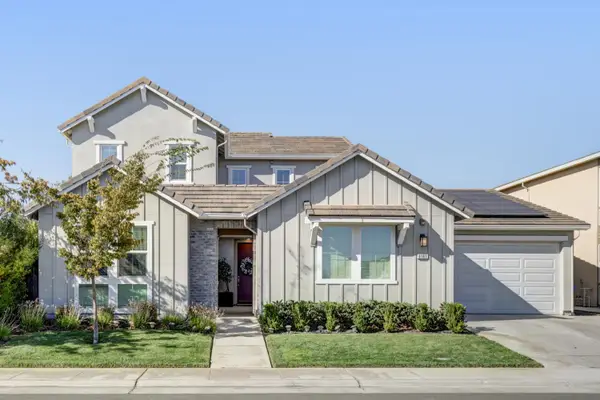 8161 Triplefin Way, Elk Grove, CA 95757