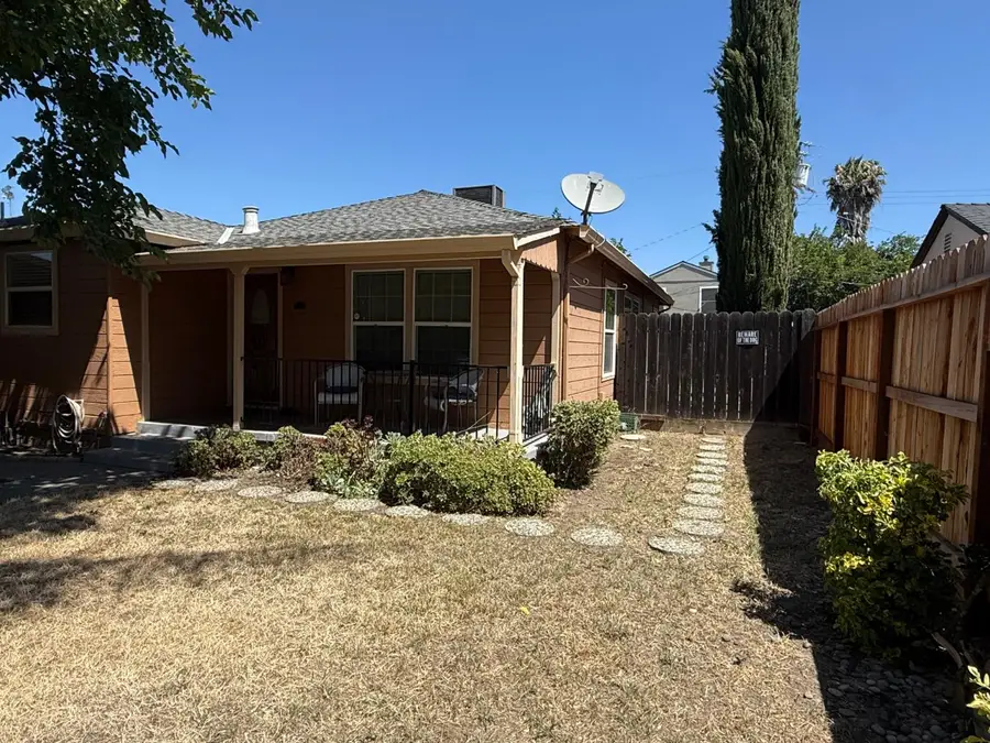 465 W 22nd Street, Tracy, CA 95376 - #3
