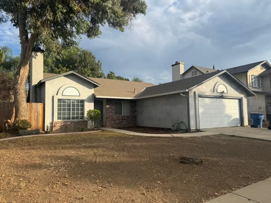 523 Chesterfield Drive, Patterson, CA 95363 - #2