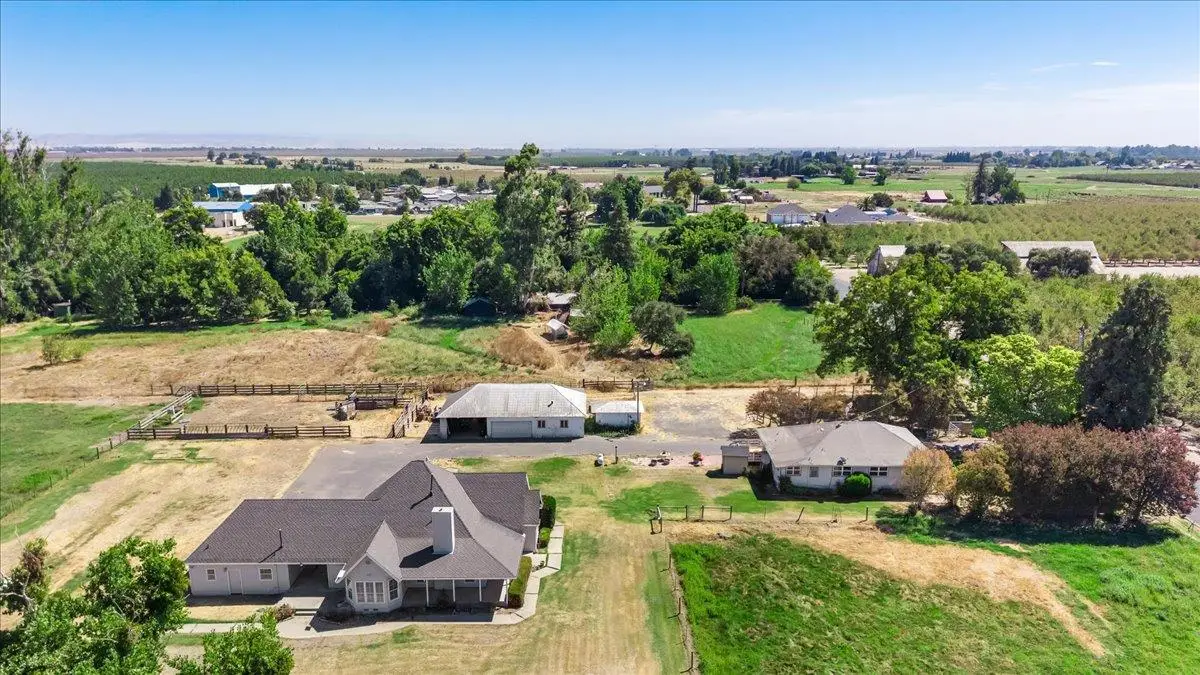 4301 Lone Tree Road, Oakdale, CA 95361 - #1
