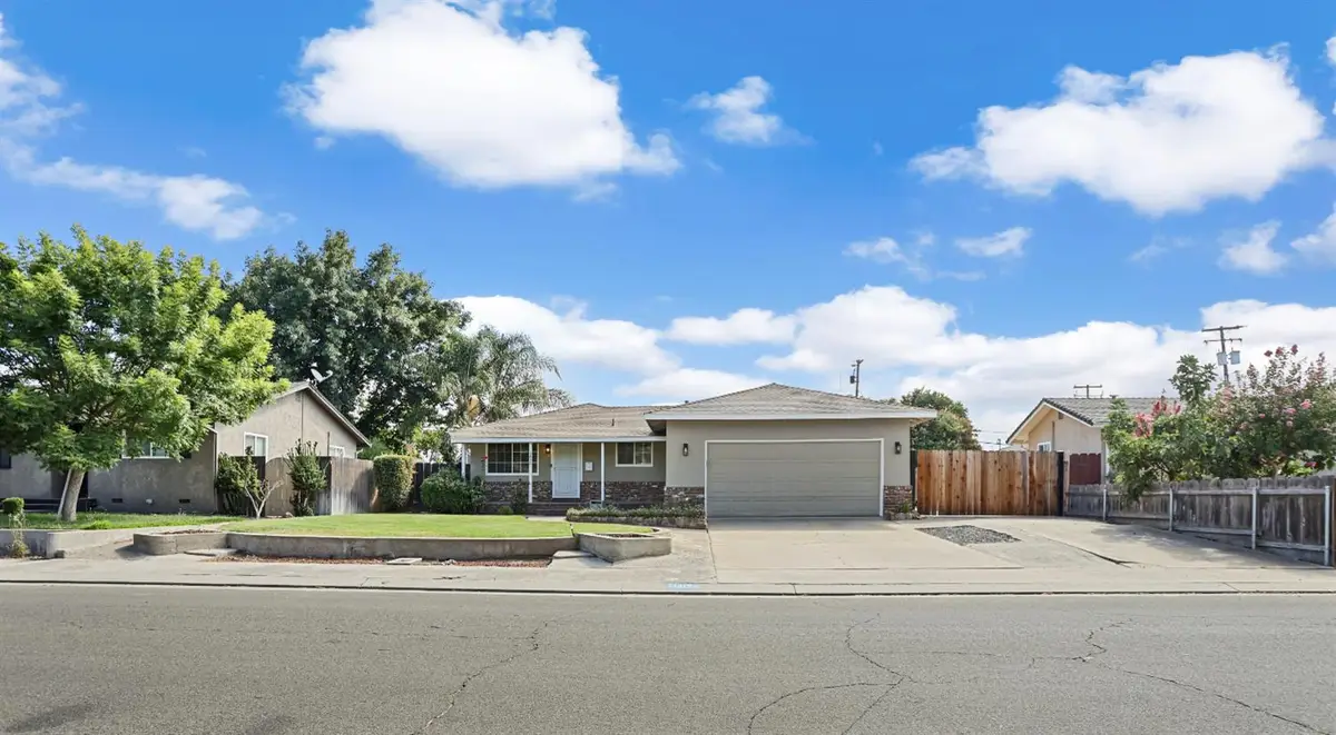 1412 Elisabeth Avenue, Escalon, CA 95320 - #1