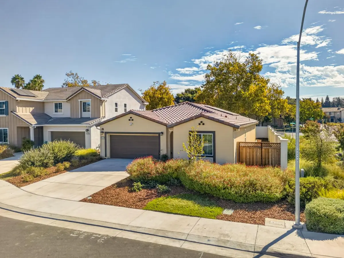 411 Fallen Leaf Street, West Sacramento, CA 95605 - #1