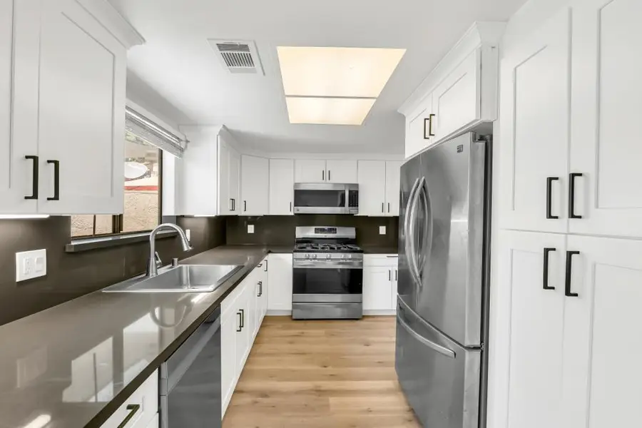 4848 El Cemonte Avenue #5, Davis, CA 95618 - #2