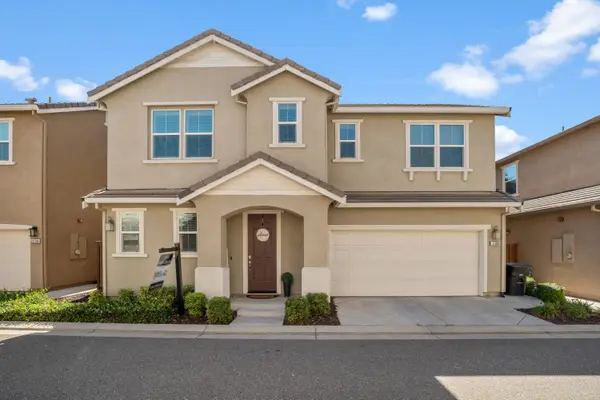 2204 Gallery Drive, Riverbank, CA 95367
