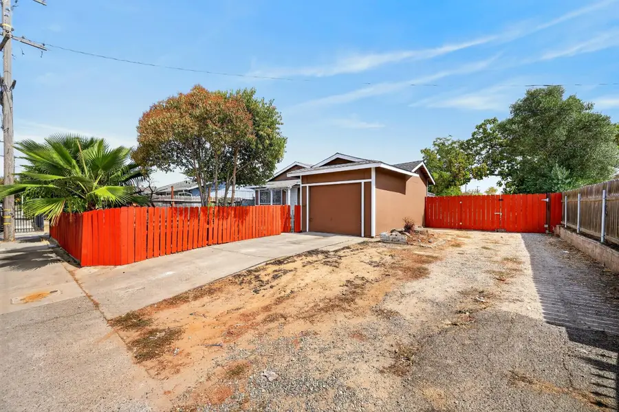 5741 Wallace Avenue, Sacramento, CA 95824 - #3