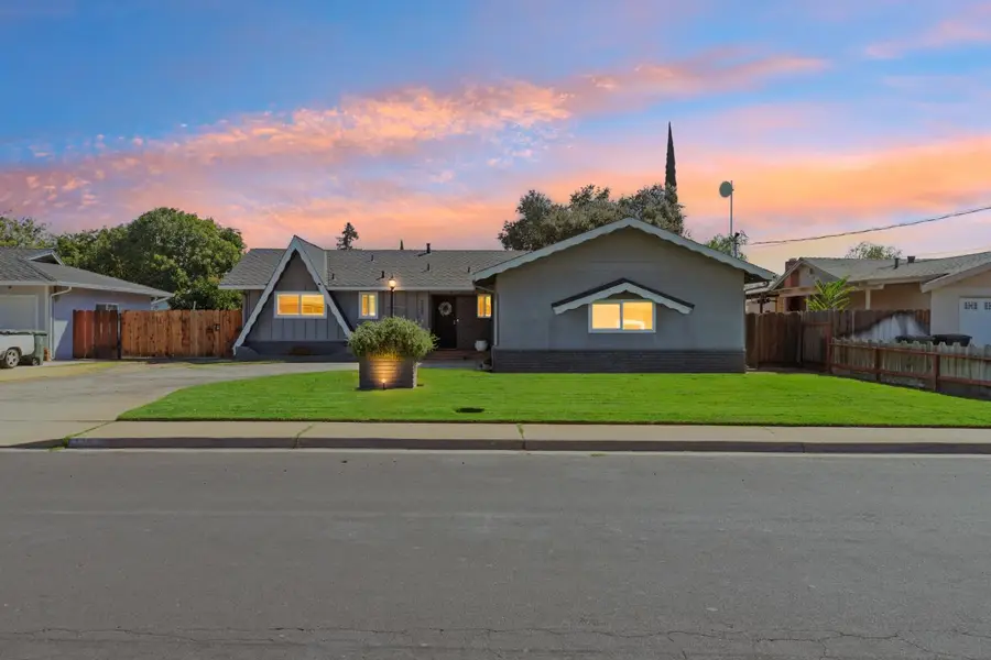 320 S Western Avenue, Waterford, CA 95386 - #2