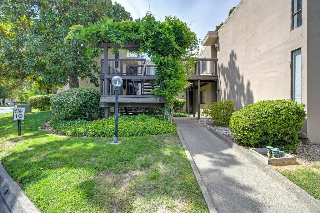 867 E Woodside Lane #4, Sacramento, CA 95825 - #1