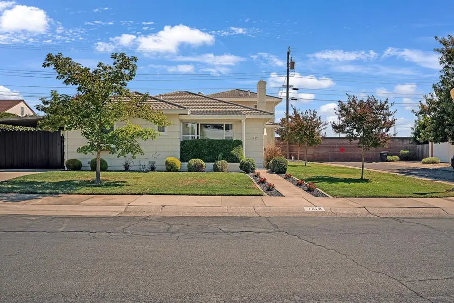 1619 55th Street, Sacramento, CA 95819 - #2