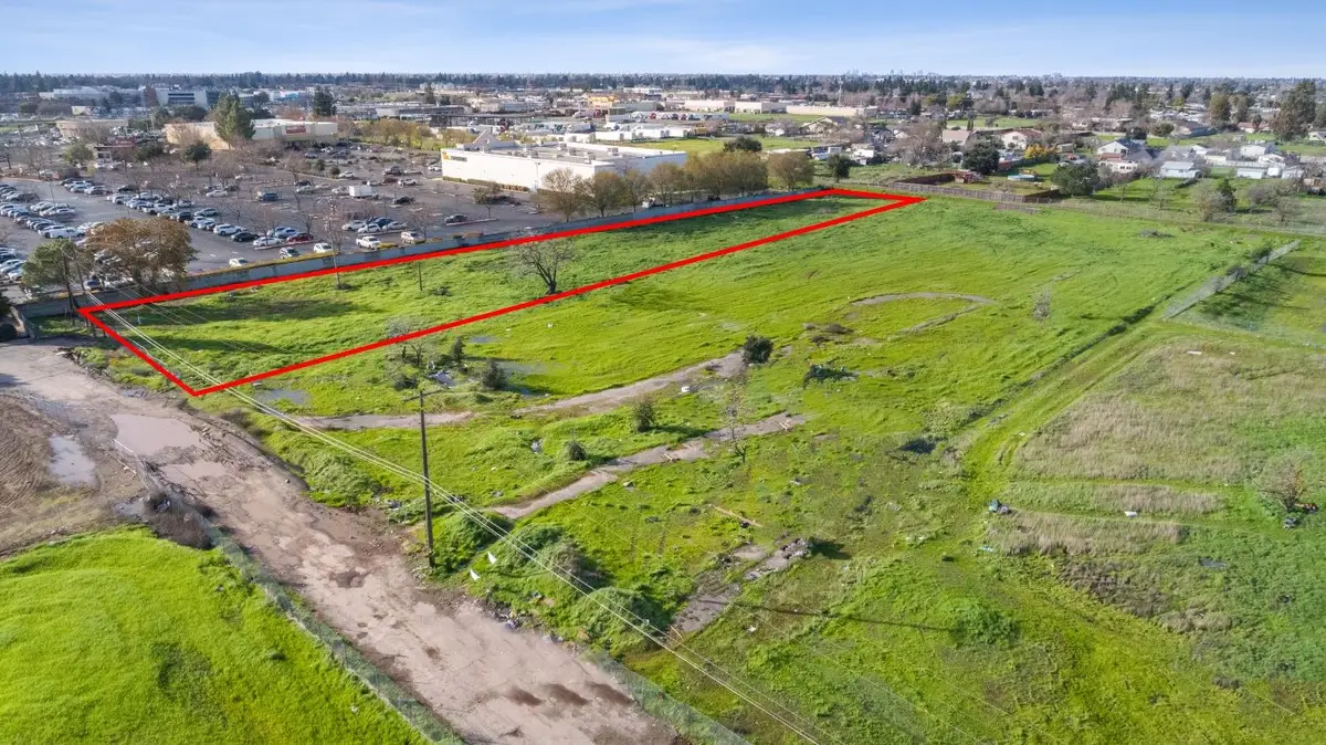 7711 Lenhart Road, Sacramento, CA 95828 - #1