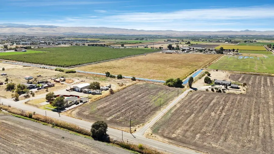 20565 S Corral Hollow Road, Tracy, CA 95304 - #2