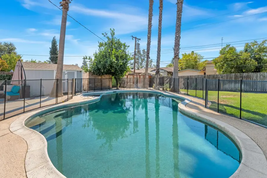 5222 Locust Avenue, Carmichael, CA 95608 - #2