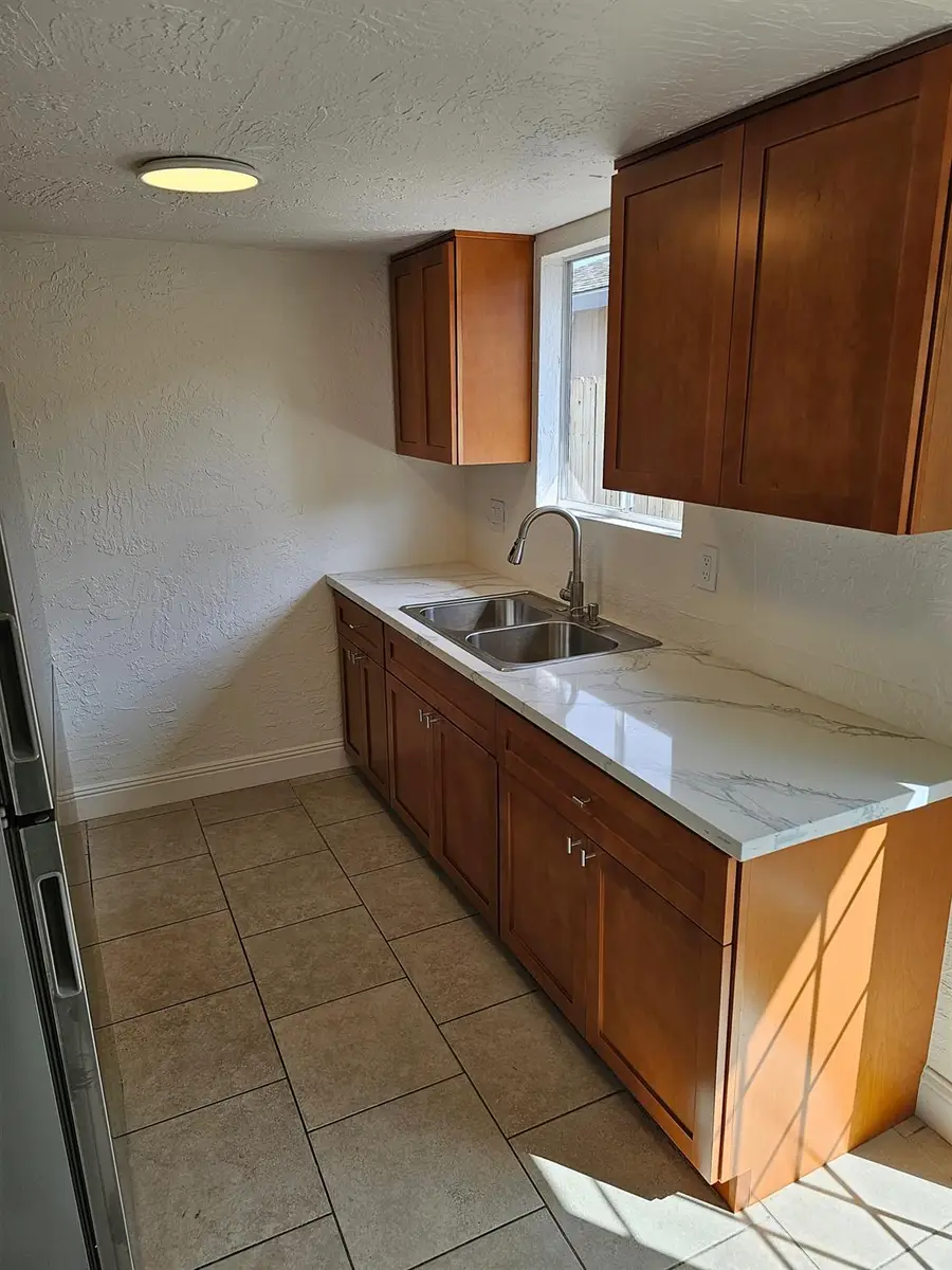 9525 Kelley Drive, Stockton, CA 95209 - #2