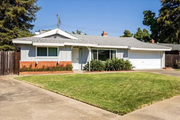 10807 Berwick Way, Rancho Cordova, CA 95670
