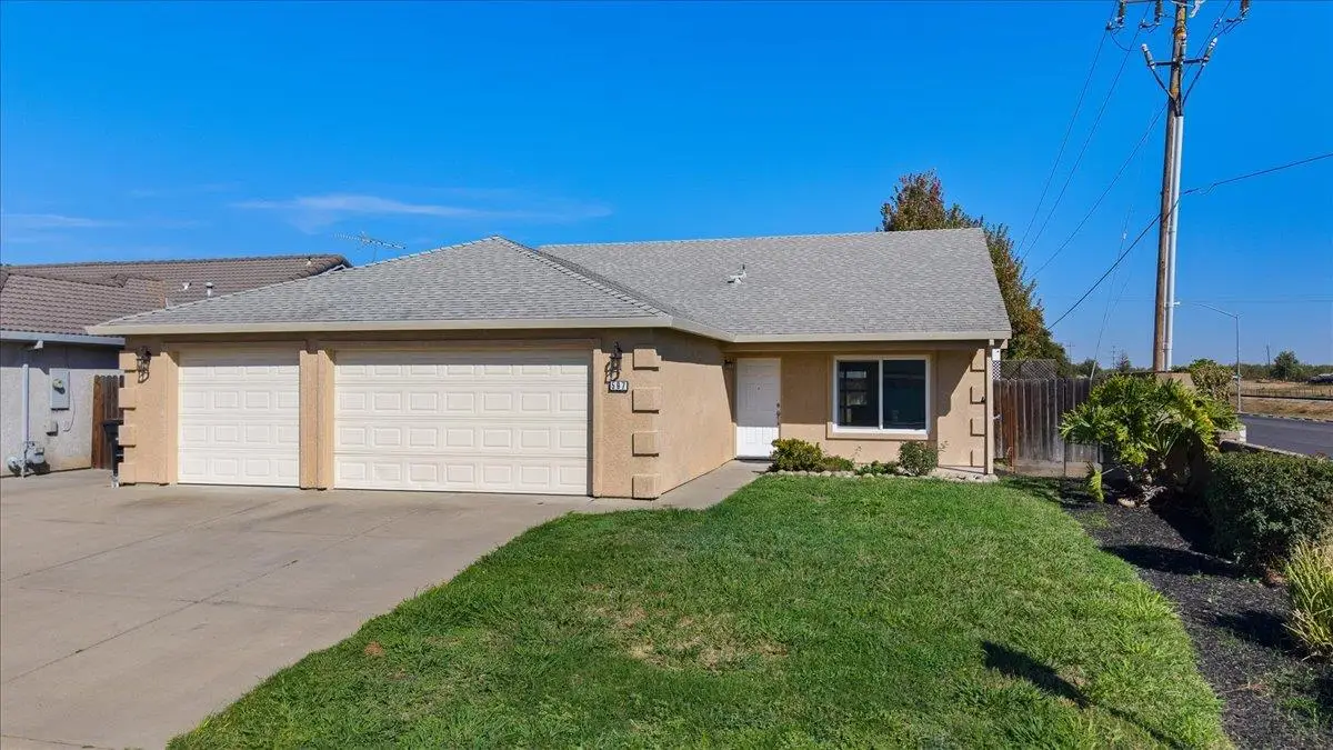597 Magg Avenue, Oakdale, CA 95361 - #1