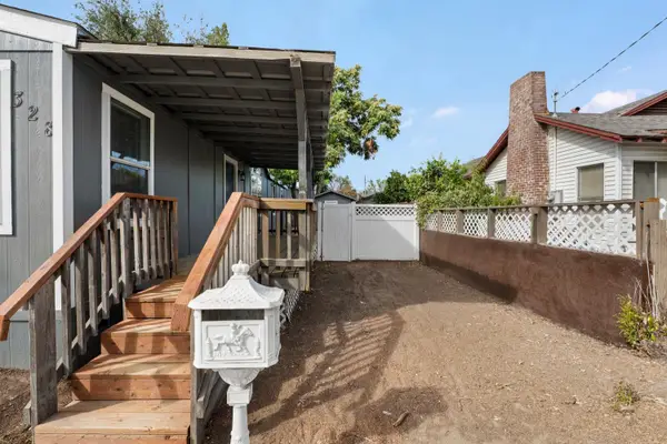328 N 3rd Avenue, Oakdale, CA 95361