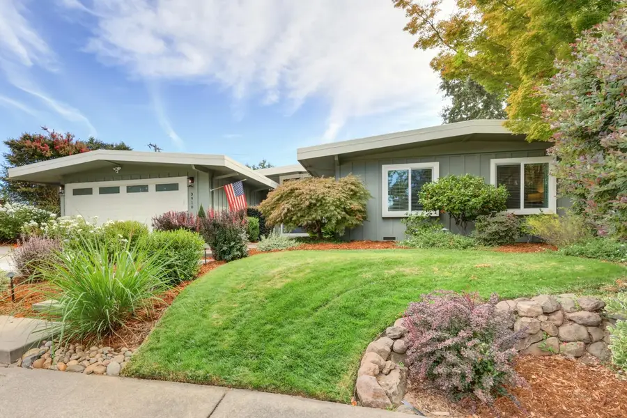 3910 Knollwood Court, Sacramento, CA 95821 - #2