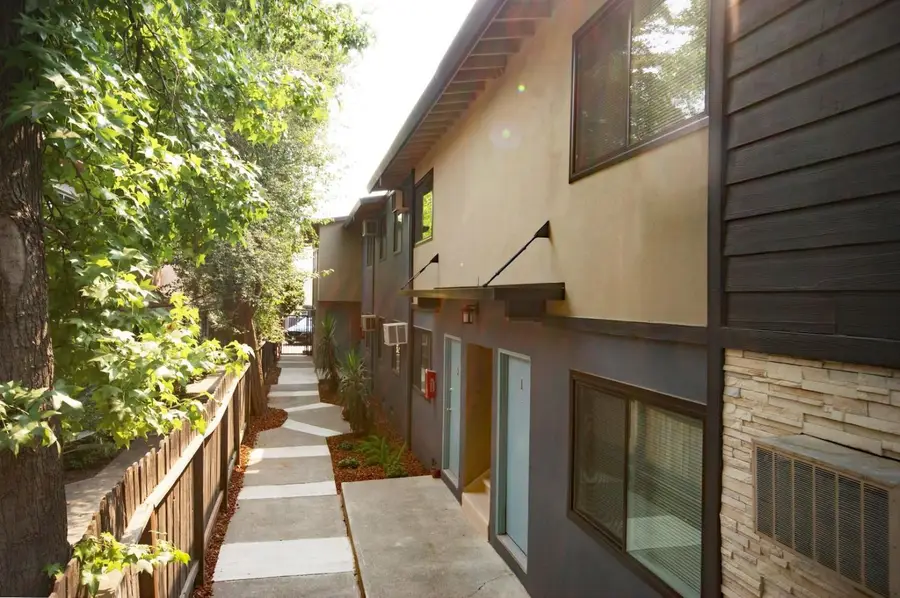 2412 Q Street #1, Sacramento, CA 95816 - #2