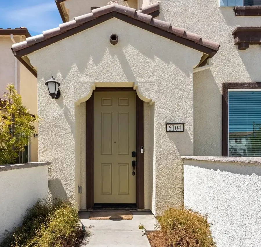 6104 Campus Parkway, Roseville, CA 95747 - #2