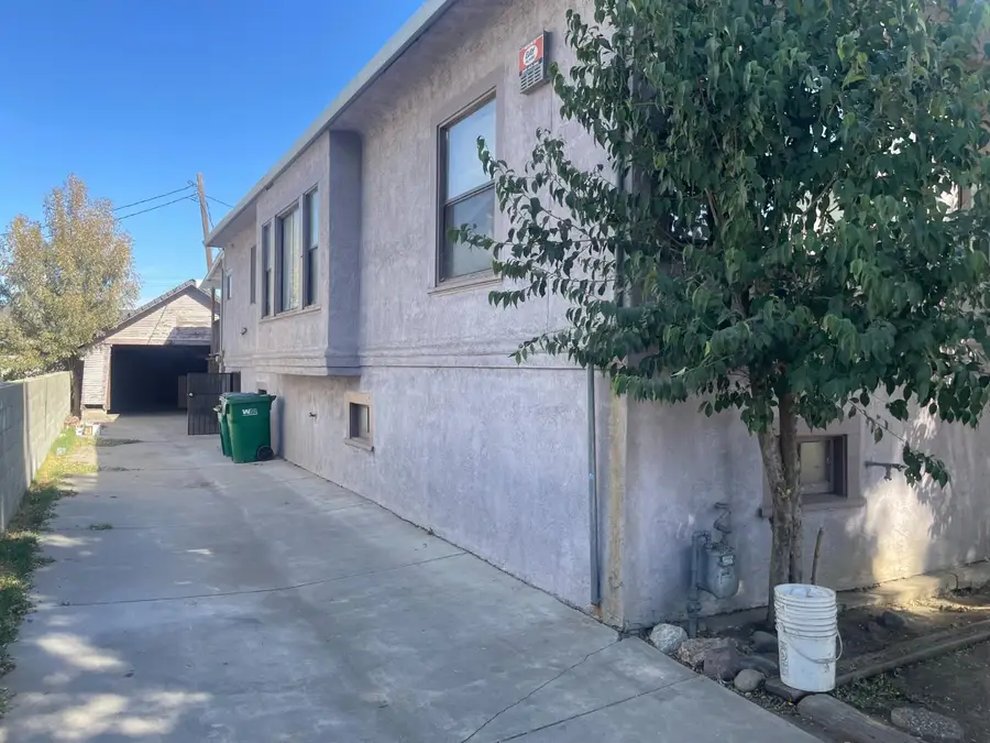 1040 S San Joaquin, Stockton, CA 95206 - #3