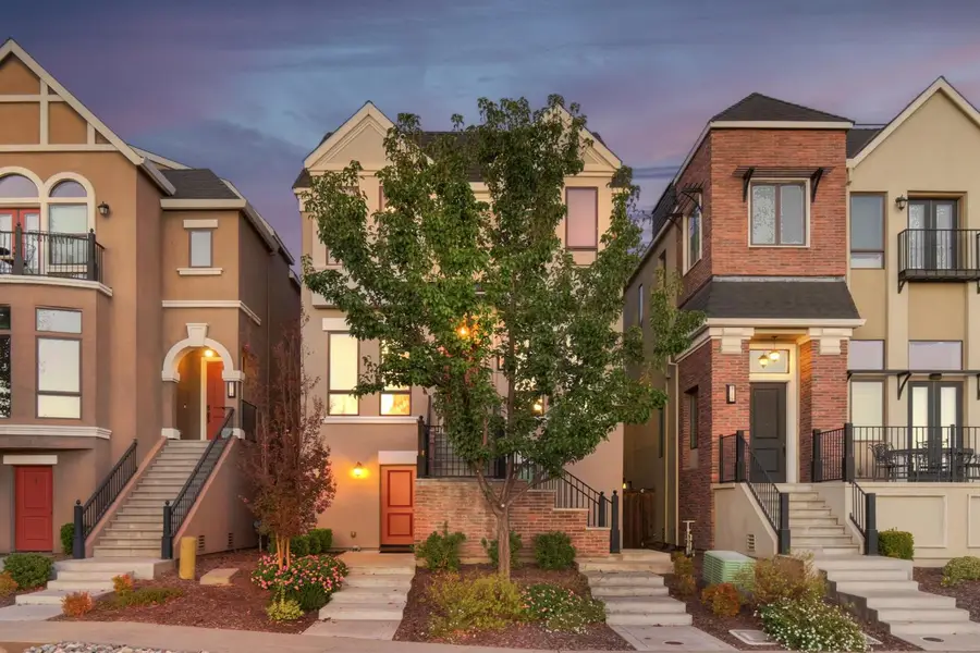 3361 Crocker Drive, Sacramento, CA 95818 - #3