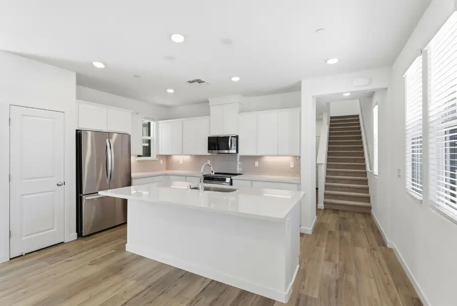 1001 Vanderbilt Terrace, Davis, CA 95618 - #2