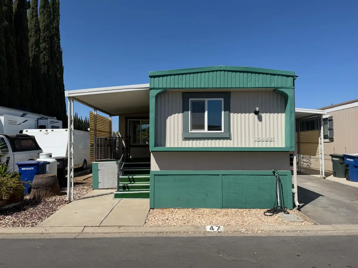 250 E Las Palmas Avenue #47, Patterson, CA 95363 - #1
