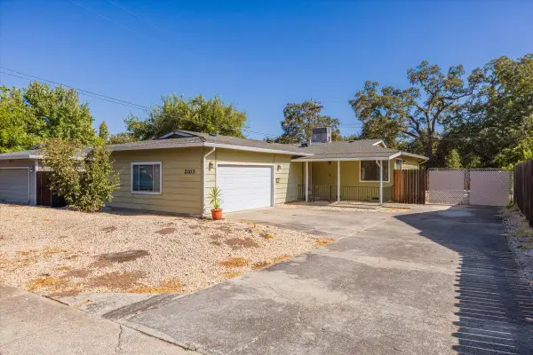2103 Lee Way, Roseville, CA 95661