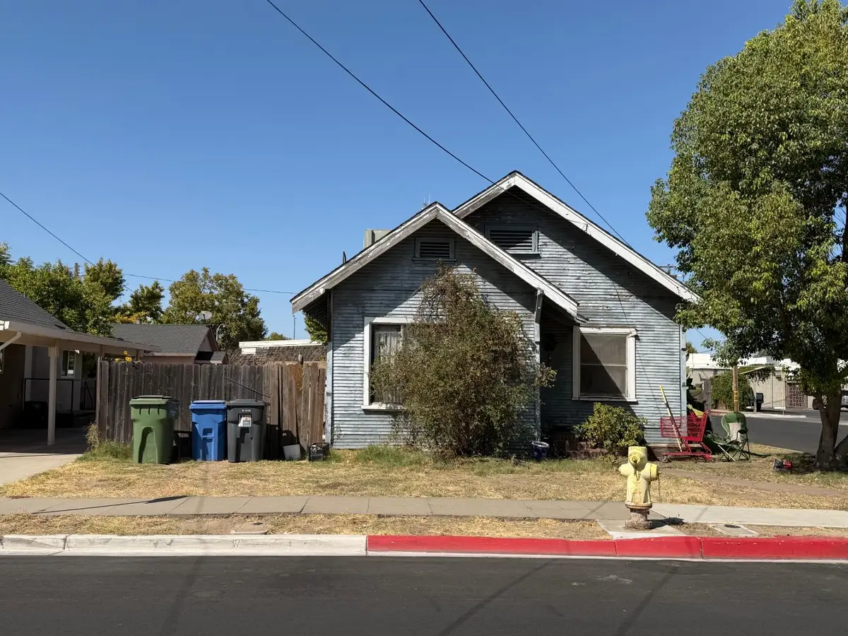 201 Columbia Street, Turlock, CA 95380 - #1