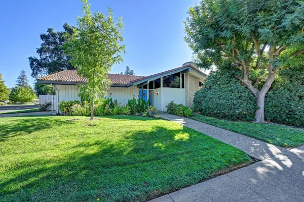 4300 American River Drive, Sacramento, CA 95864