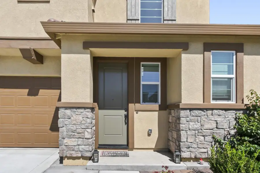 5254 W Oceanside Dr, Sacramento, CA 95835 - #2