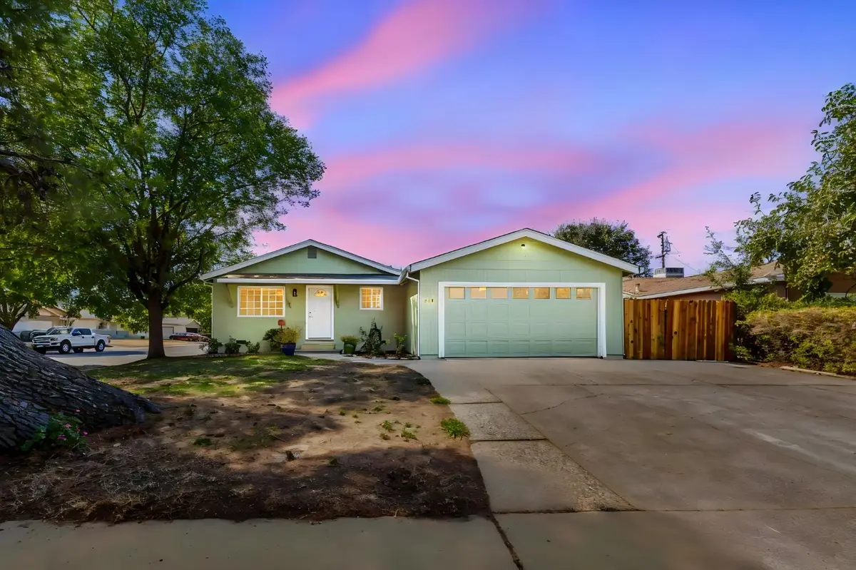 240 Williams Street, Woodland, CA 95695 - #1
