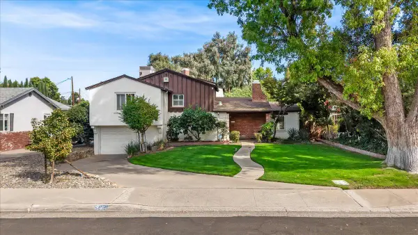 316 Las Palmas Avenue, Modesto, CA 95354
