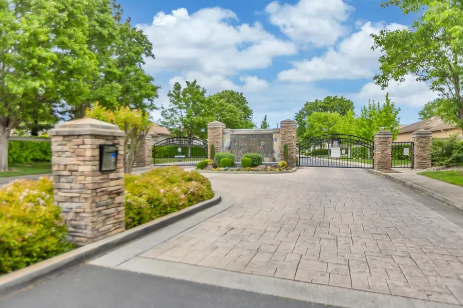 9454 Century Oaks Lane, Elk Grove, CA 95758 - #3