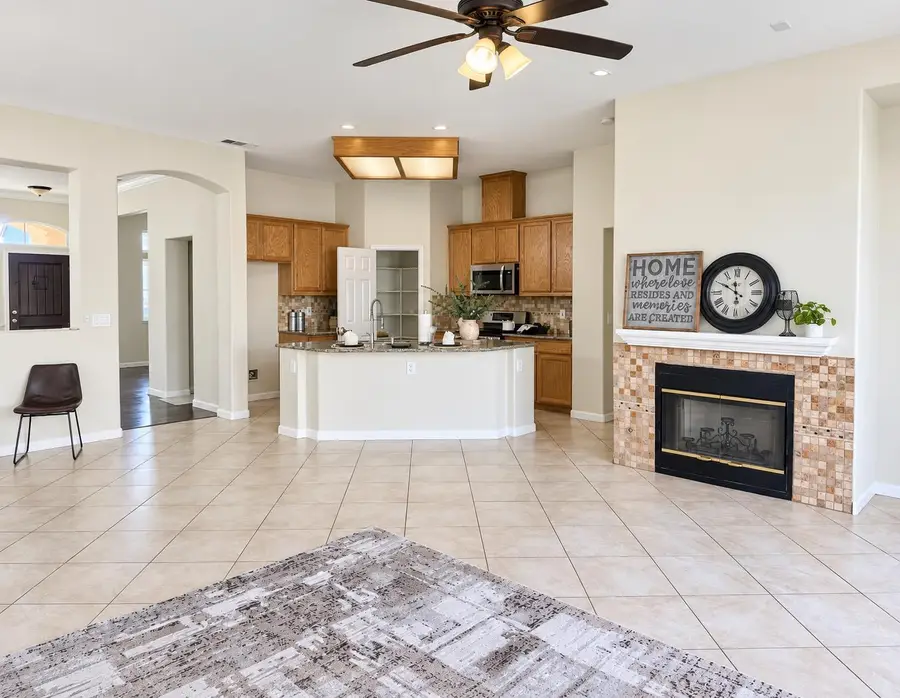 923 Shortland Circle, Manteca, CA 95337 - #3