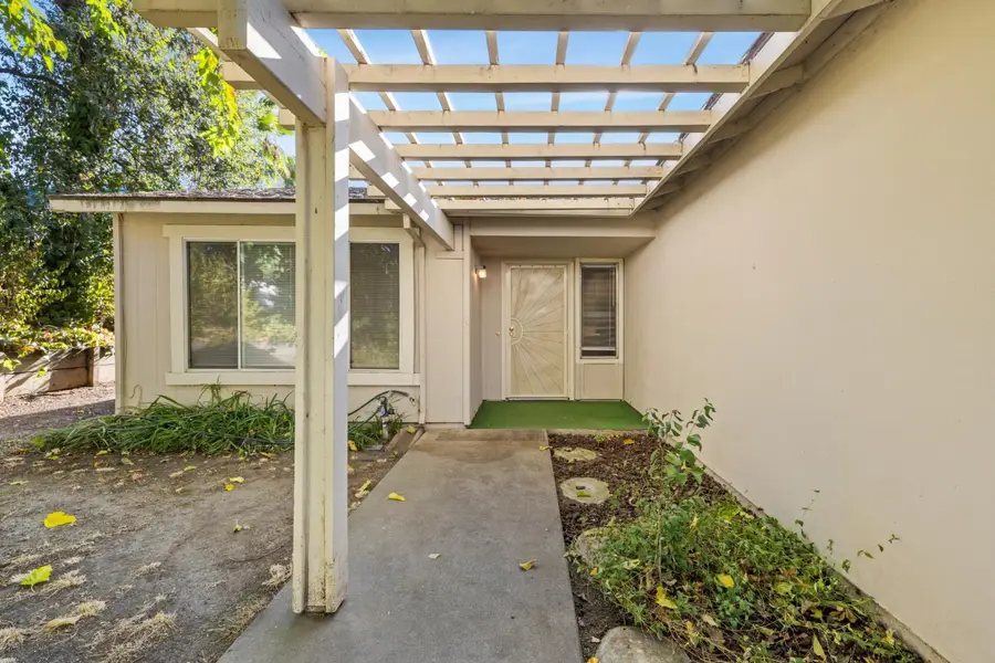 5624 Phlox Court, Sacramento, CA 95842 - #3