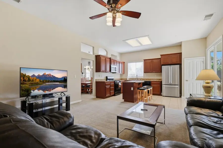 1712 Orinda Court, Plumas Lake, CA 95961 - #3