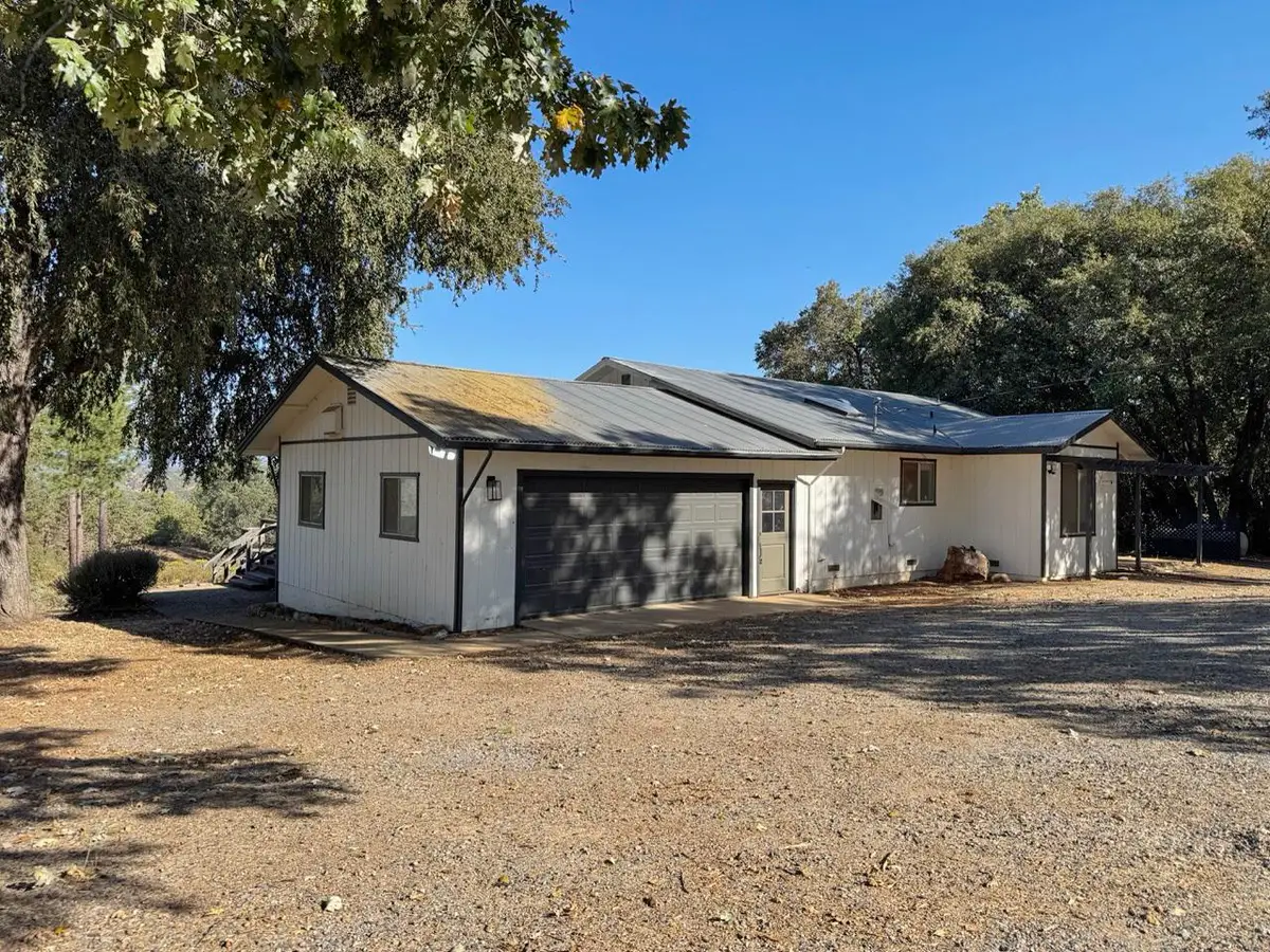 7585 Doster Road, Mountain Ranch, CA 95246 - #1