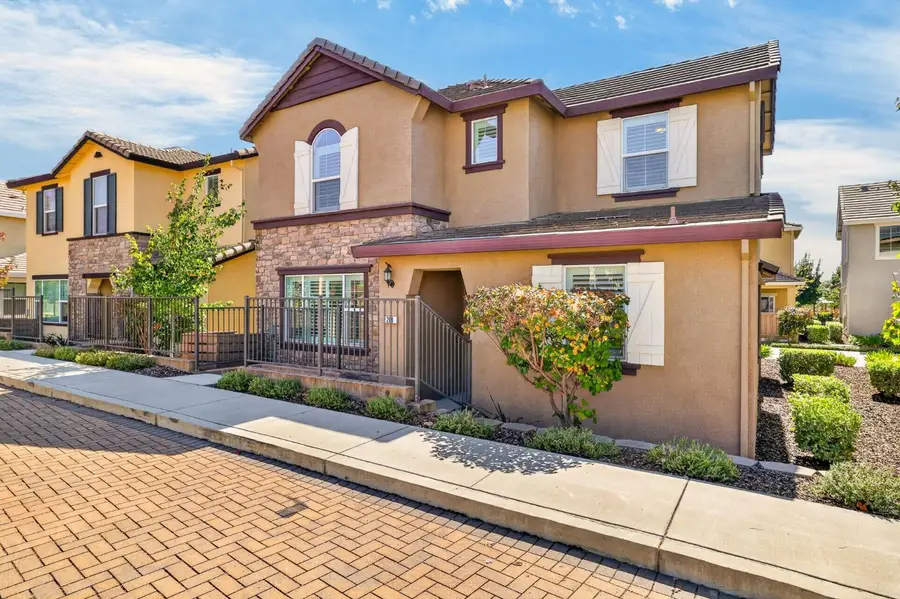 204 Rochdale Street, Roseville, CA 95661 - #2