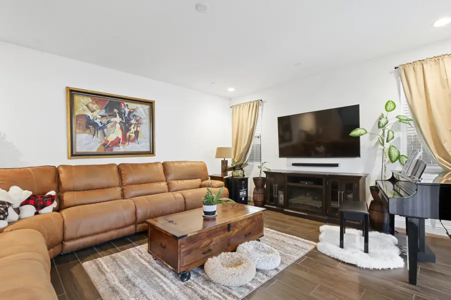 9577 Oak Reserve Lane, Elk Grove, CA 95758 - #2