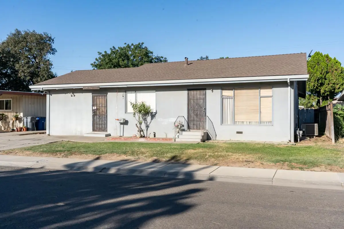 841 Pennsylvania Avenue, Los Banos, CA 93635 - #1