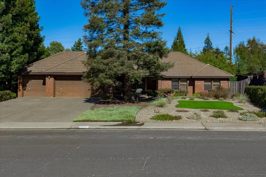 909 El Rancho Court, Roseville, CA 95661 - #2