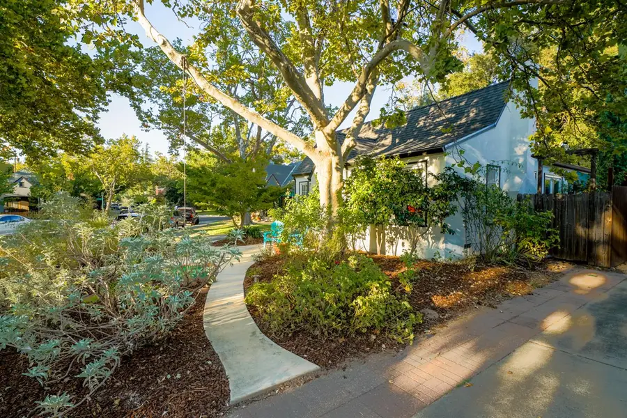 2813 27th Street, Sacramento, CA 95818 - #3