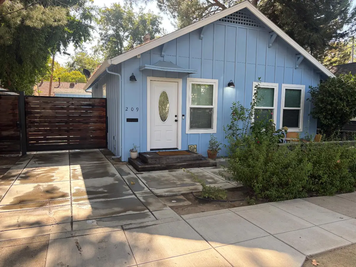 209 Alhambra Boulevard, Sacramento, CA 95816 - #1