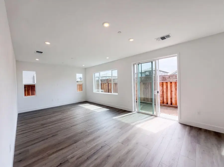 16207 Sculptor Avenue, Lathrop, CA 95330 - #3