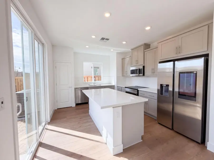 16213 Sculptor Avenue, Lathrop, CA 95330 - #2