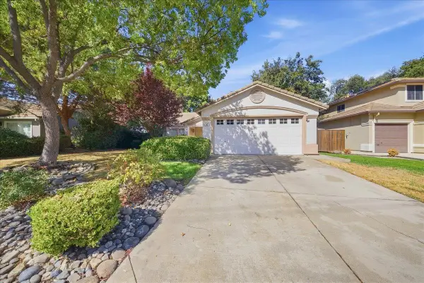 907 Fitzroy Court, Roseville, CA 95747