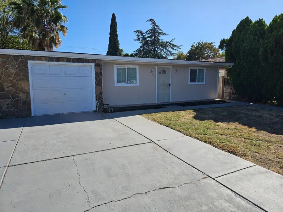 957 Sharian Street, West Sacramento, CA 95605 - #2