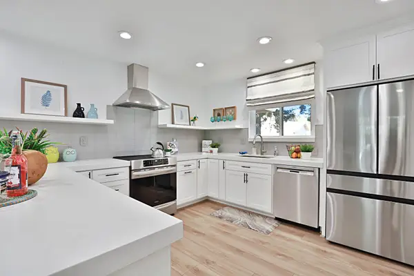 2 Free River Ct, Sacramento, CA 95831