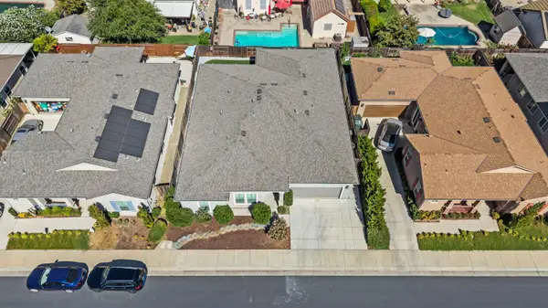 843 NW River Pointe Cir, Oakdale, CA 95361