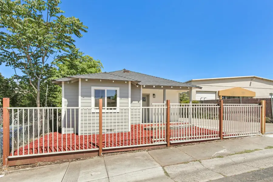 4901 Parker Avenue, Sacramento, CA 95820 - #3